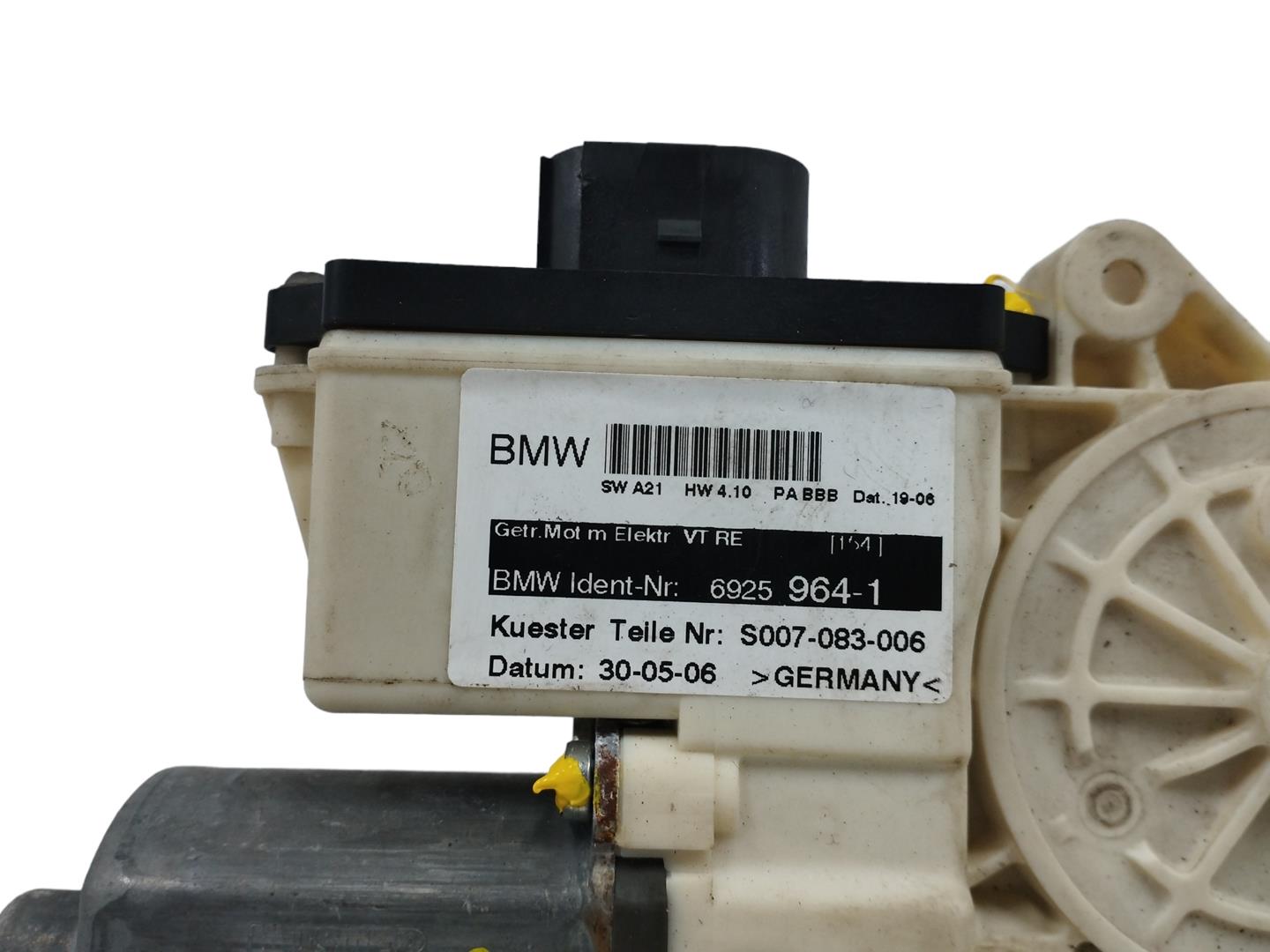 BMW X3 E83 (2003-2010) Moteur de commande de vitre de porte avant droite 6925964, 0130822222 22289701