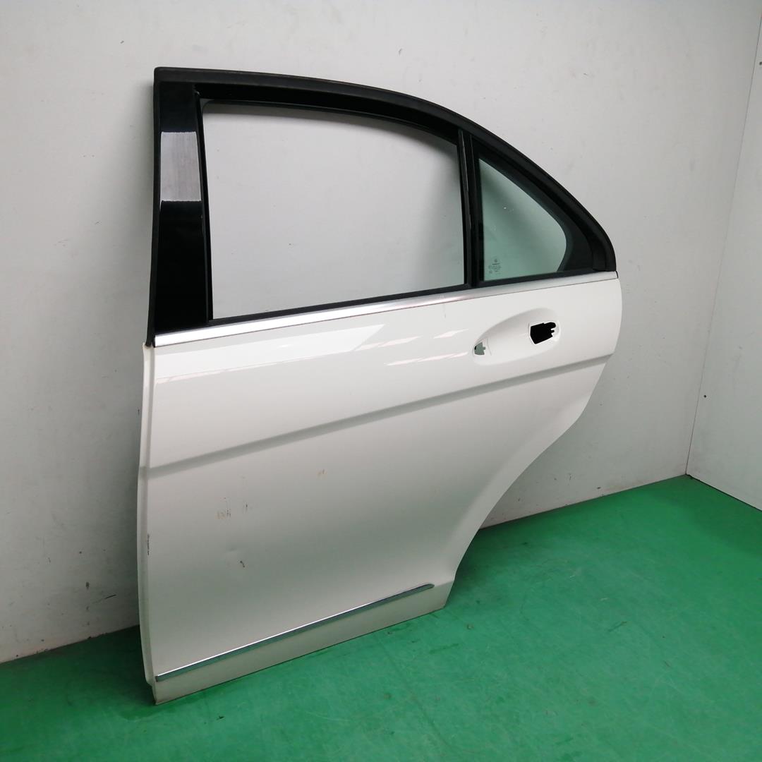 MERCEDES-BENZ C-Class W204/S204/C204 (2004-2015) Rear Left Door NECESITAREPARACION 19311912