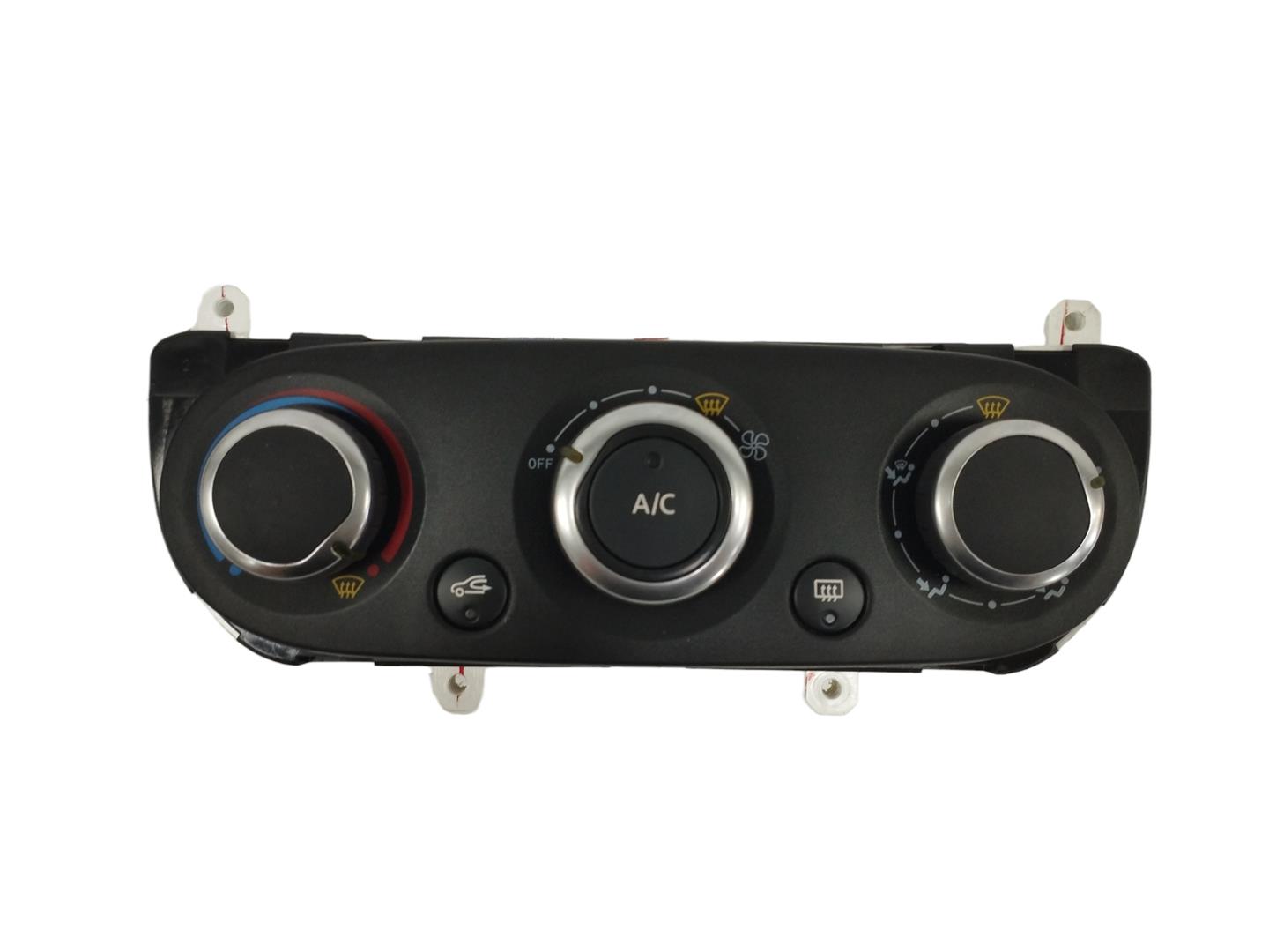 RENAULT Clio 4 generation (2012-2020) Klimato kontrolės (klimos) valdymas 272705324R 24059525