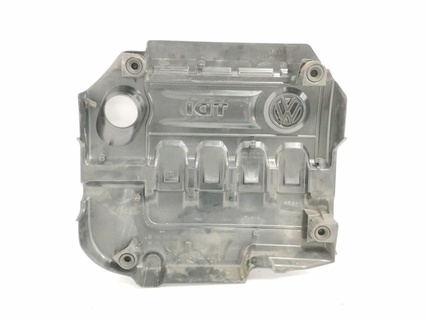 SEAT Leon 3 generation (2012-2020) Plastic decorativ motor 04L103925J, OBSERVARFOTOS, 04L103925J 24533852