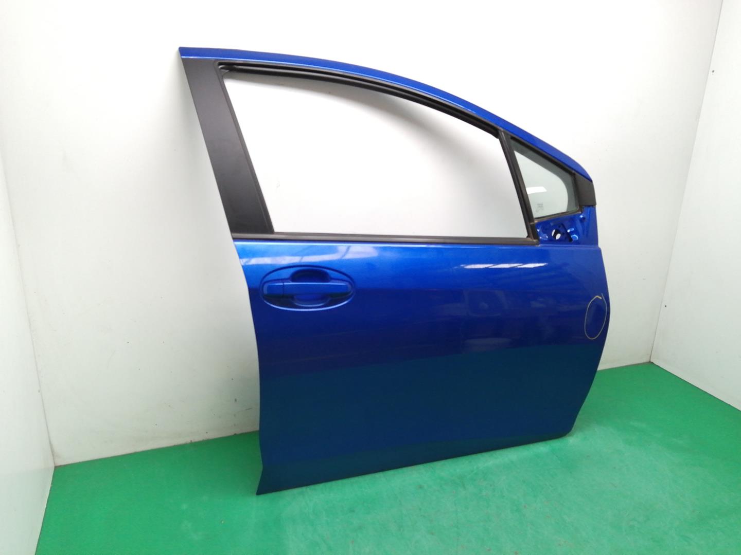 TOYOTA Yaris 3 generation (2010-2019) Front Right Door OBSERVARFOTO 20391180