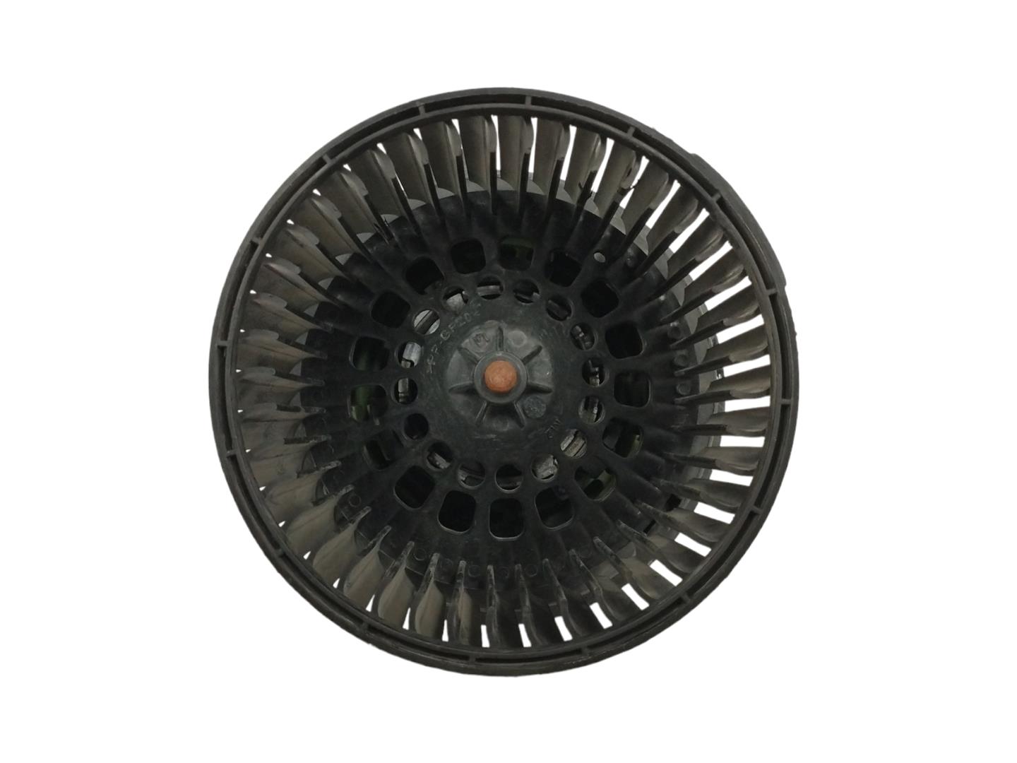 DACIA Sandero 2 generation (2013-2020) Heater Blower Fan T1020779F 22784455
