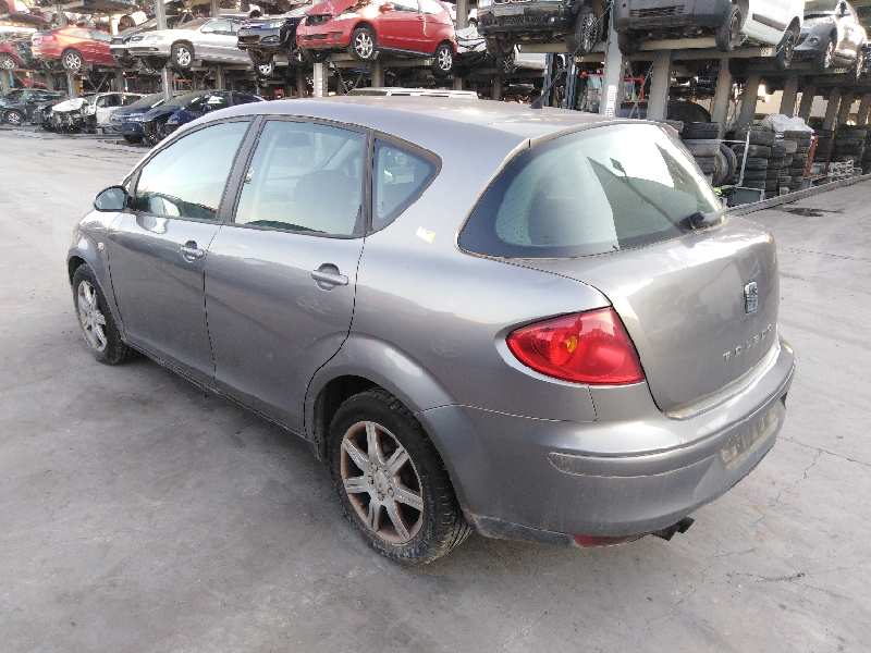 SEAT Altea 1 generation (2004-2013) Декоративная крышка двигателя 03G103925AE 24055929