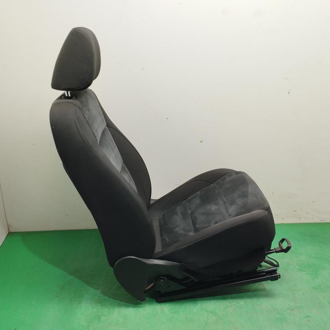 VOLKSWAGEN Tiguan 1 generation (2007-2017) Front Left Seat 22289779