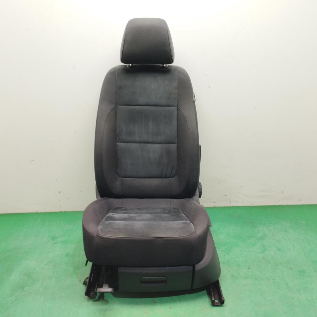 VOLKSWAGEN Tiguan 1 generation (2007-2017) Front Left Seat 22289779