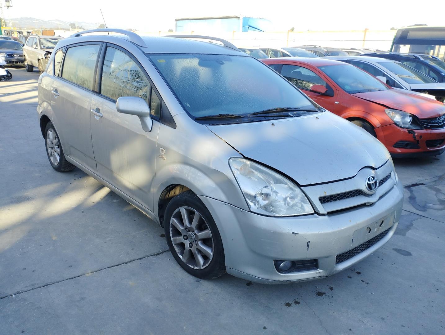 TOYOTA Corolla Verso 1 generation (2001-2009) Решетка радиатора 531110F020 19338444