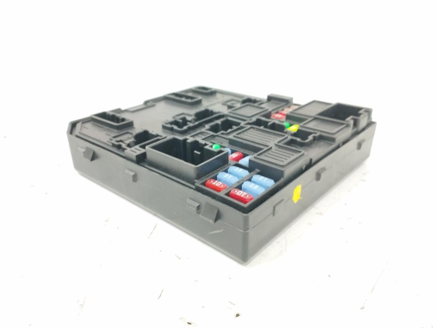 RENAULT Kadjar 1 generation (2015-2024) Fuse Box 284B69501R 21637383