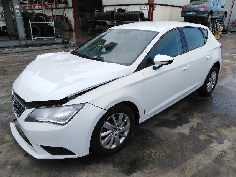 SEAT Leon 3 generation (2012-2020) Декоративная крышка двигателя 04L103925J, OBSERVARFOTOS, 04L103925J 24533852