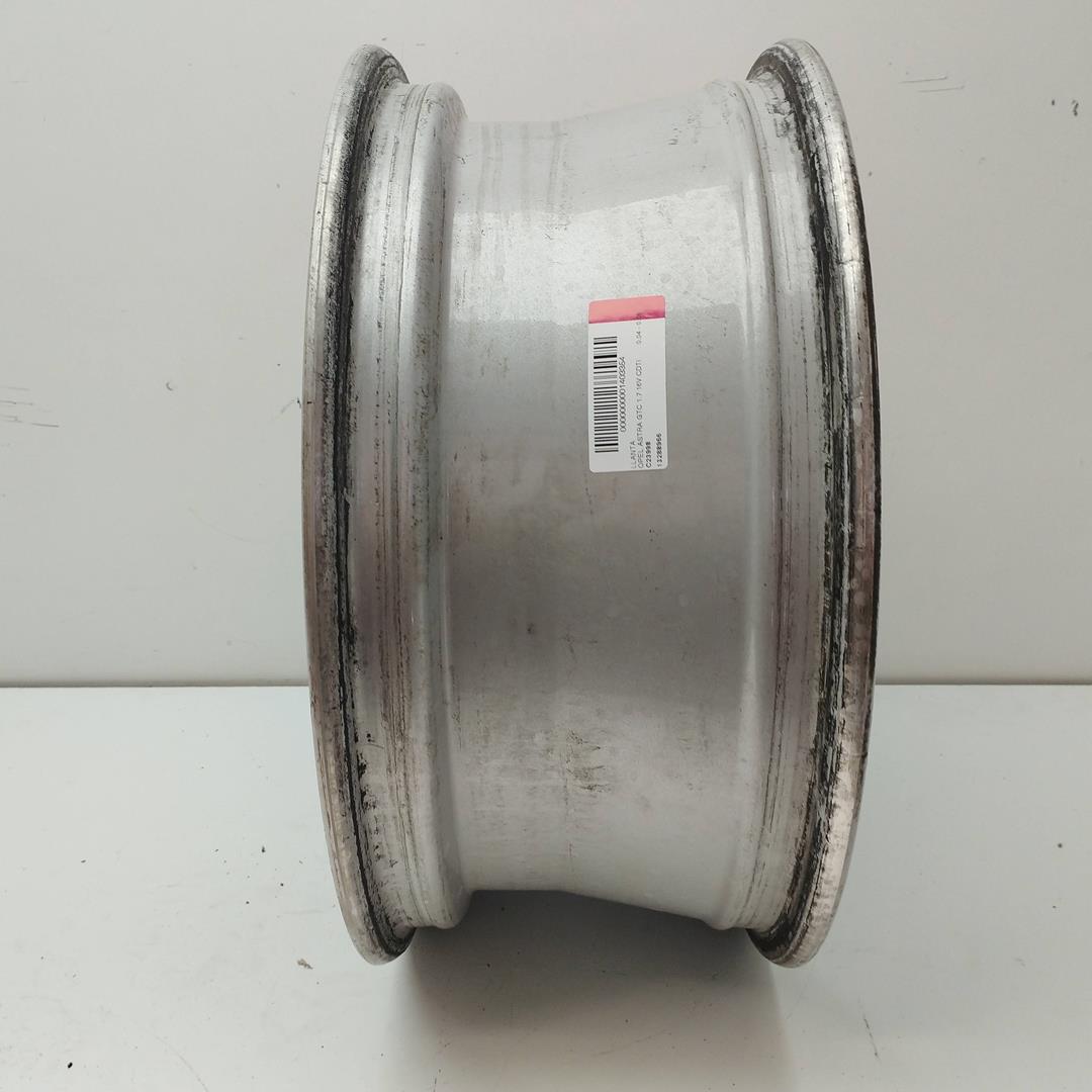 OPEL Astra H (2004-2014) Pneu 13288966, 7JX17ET39, 5H5X110 19347754