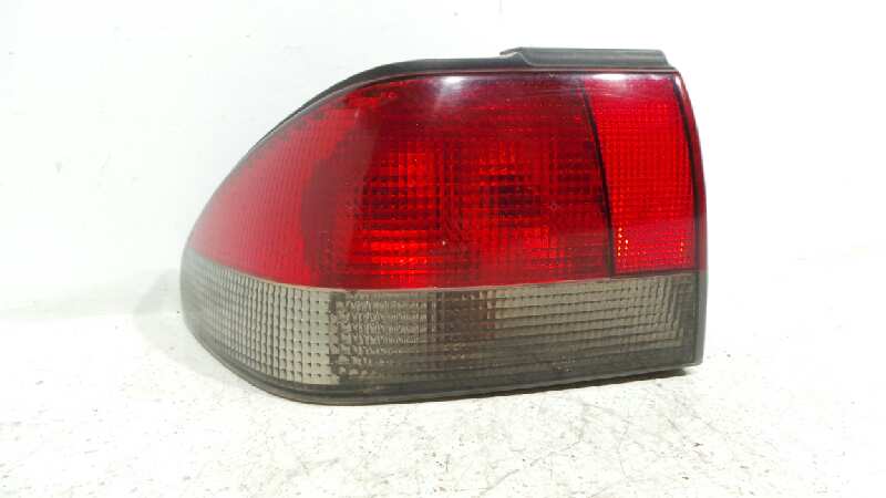 Piloto trasero izquierdo 4468955 de Saab 900 i (ac4, am4) 1993-1998 141 CV