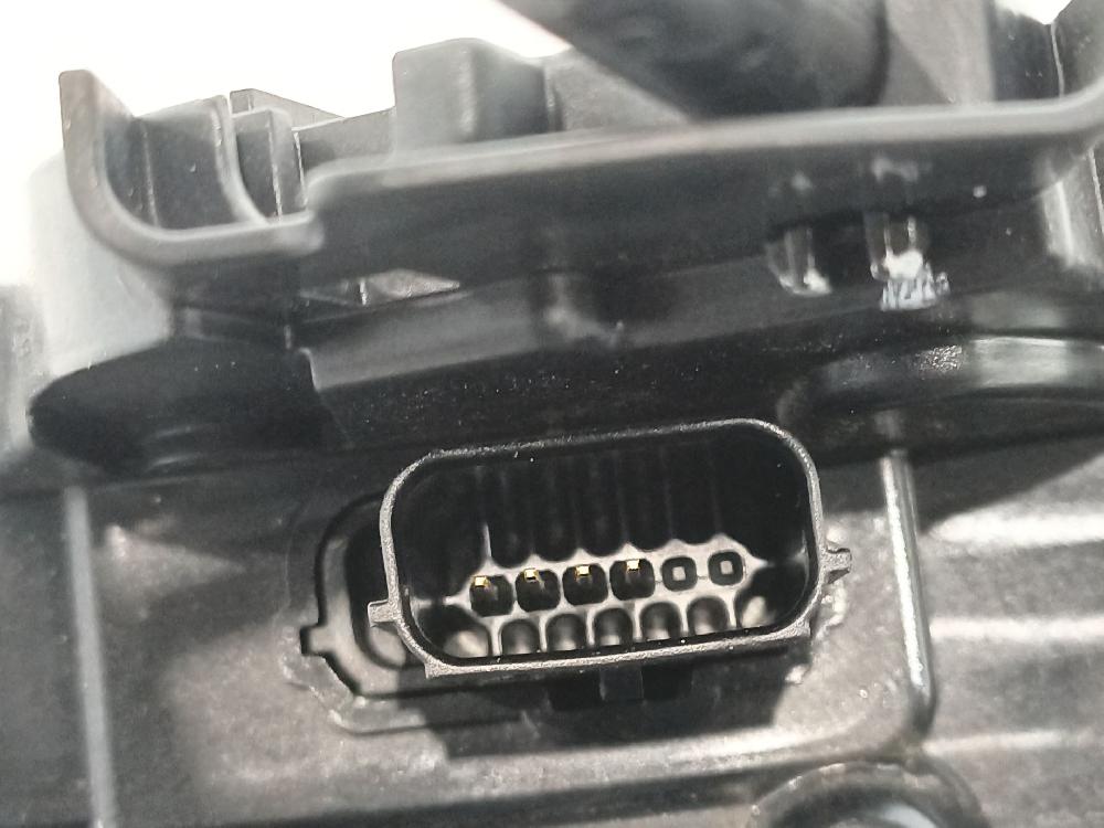 Front lock door rh B7JA,B7JB,B7JE 2338022 de Ford Puma (j2k, cf7) 2019-0 125 CV - pieza usada