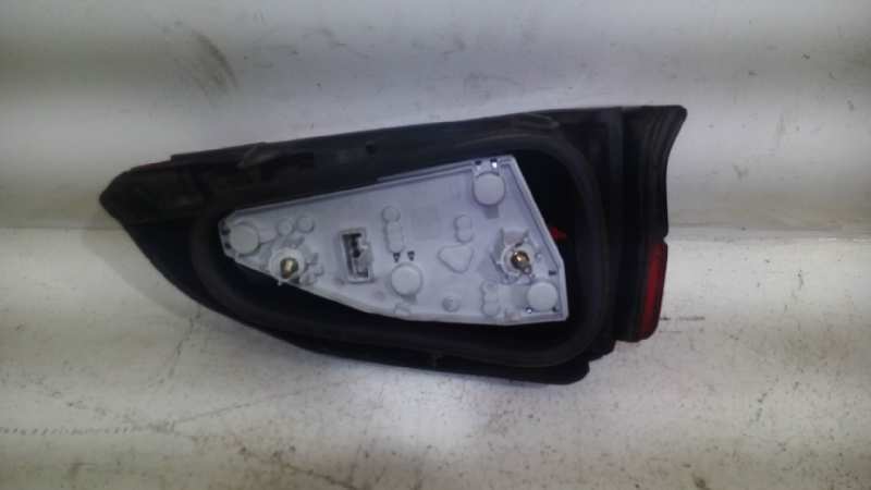 Scheinwerfer hinten rechts CDZ (TU9M) 635184 de Peugeot 106 ii (1a_, 1c_) 1996-2004 60 CV - pieza usada
