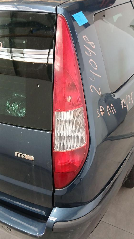 Piloto trasero derecho FMBA 1331600 de Ford Mondeo iii turnier (bwy) 2000-2007 130 CV con 225780 km