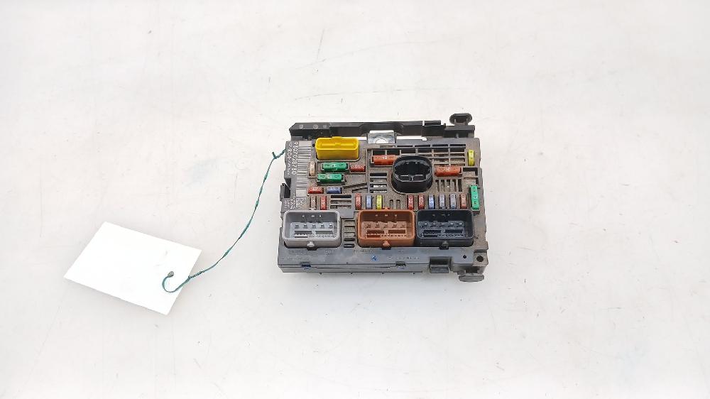 Caja de relés / fusibles BHW 9807028780 de Citroen Berlingo furgoneta/monovolumen (b9) 2008-0 75 CV con 437613 km