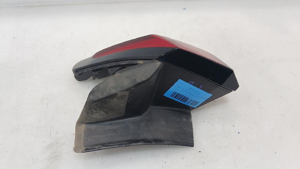 Piloto trasero derecho YHZ 9810477080 de Peugeot 3008 suv (mc_, mr_, mj_, m4_) 2016-2026 131 CV con 67875 km - pieza usada