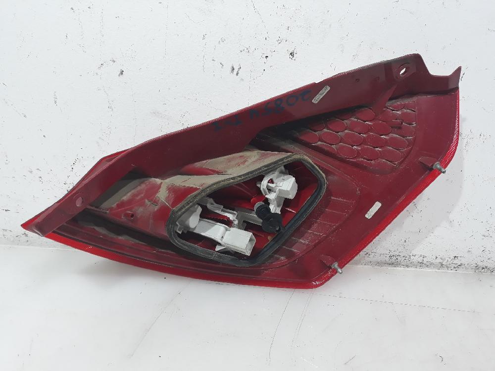Feu arrière gauche KVJA 1709553 de Ford Fiesta vi (cb1, ccn) 2008-2013 70 CV - pieza usada