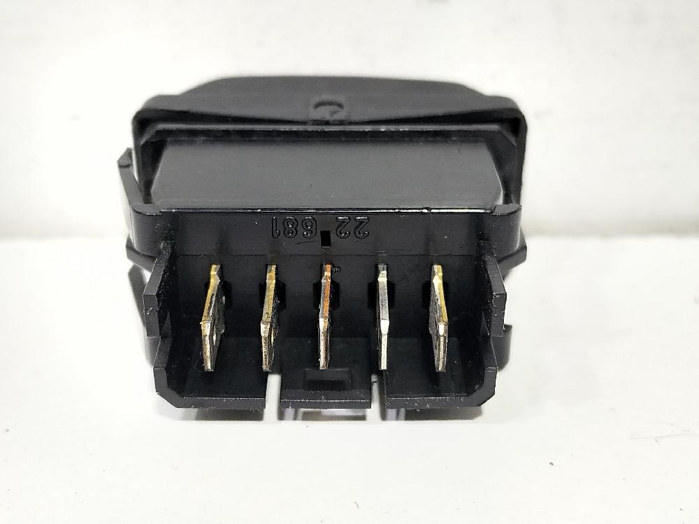 Mando elevalunas delantero derecho 22681 de Citroen Xsara (n1) 2000-2005 90 CV - pieza usada
