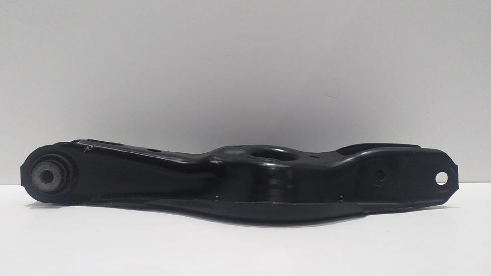 Brazo de la suspensión inferior trasero derecho B47D20A 33326867540 de Bmw 3 touring (f31) 2012-2015 150 CV - pieza usada