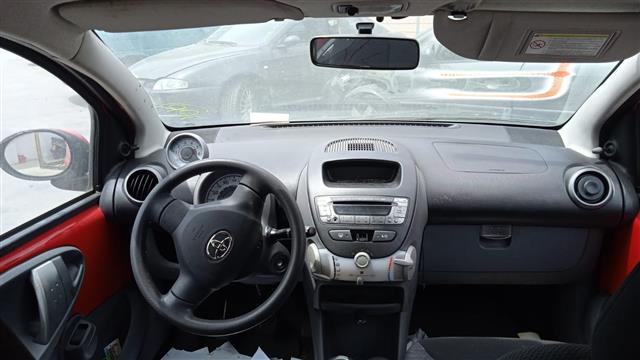 TOYOTA Aygo 2 generation (2014-2024) Ремень безопасности передний левый 24998517