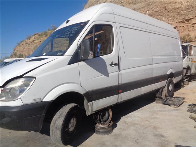 MERCEDES-BENZ Sprinter 1 generation (903) (1995-2006) Преден ляв фар 1EB247012-05 24992276