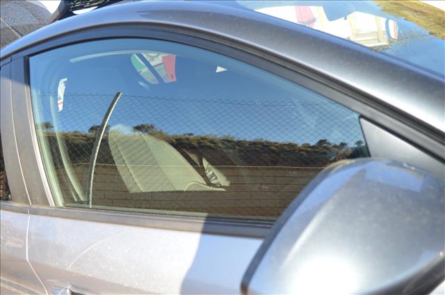 PEUGEOT 208 Peugeot 208 (2012-2015) Rear Right Door Window Glass 24996786