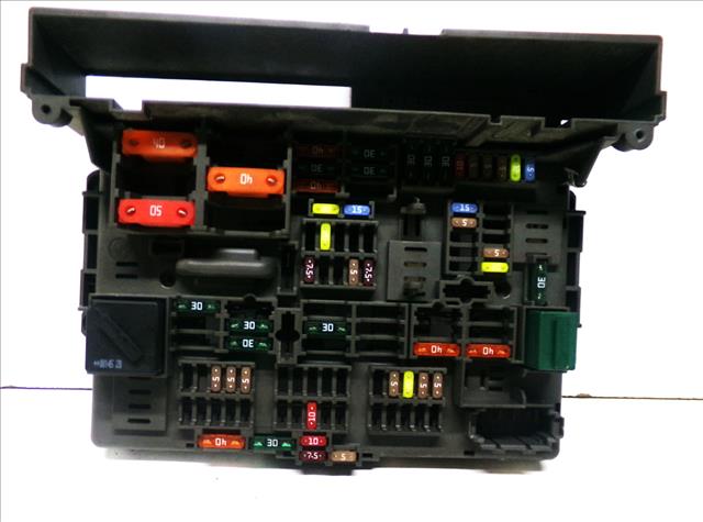 BMW 3 Series E46 (1997-2006) Fuse Box 10688710 24995075