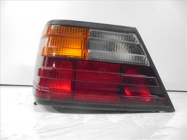 MERCEDES-BENZ W123 1 generation (1975-1985) Feu arrière gauche 24997892