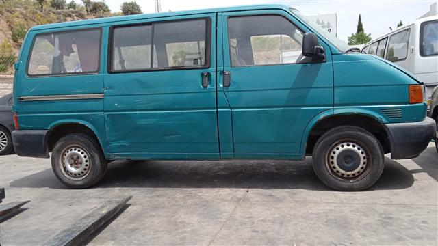 VOLKSWAGEN Multivan T5 (2003-2015) Преден ляв задвижващ вал 24996015