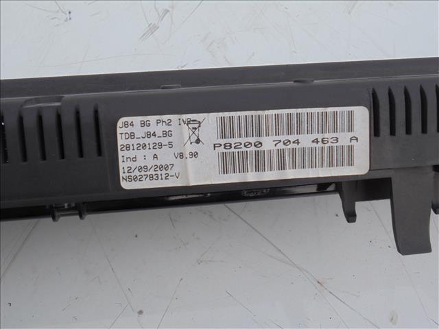 RENAULT Scenic 2 generation (2003-2010) Спидометр P8200704463A 24999157