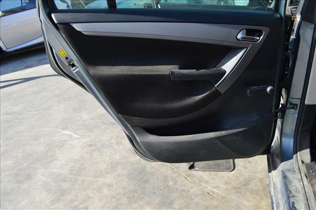 MITSUBISHI Rear left door window lifter 24997132