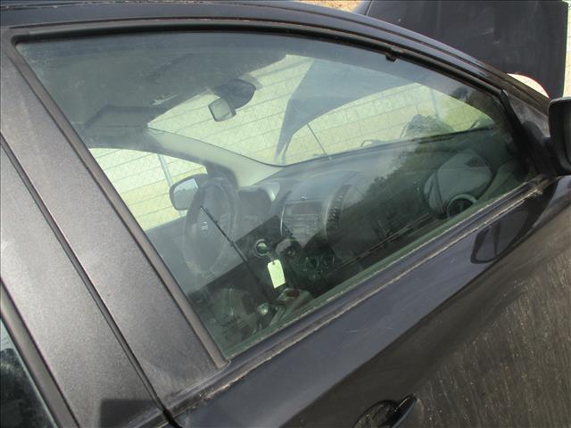 NISSAN Note 1 generation (2005-2014) Aizmugurējā labo durvju loga stikls 24993378