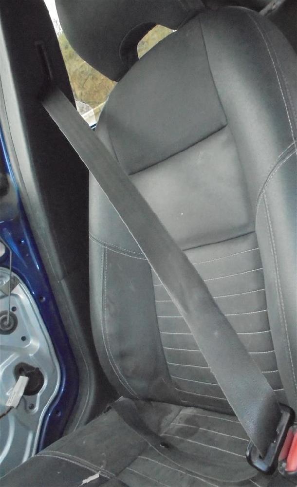 VOLVO S40 2 generation (2004-2012) Front Right Seatbelt 24999345