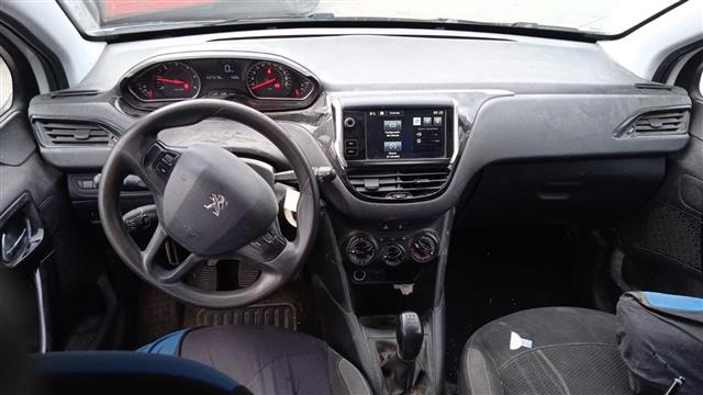 PEUGEOT 208 Peugeot 208 (2012-2015) Boîte à fusibles E1064160 24999539