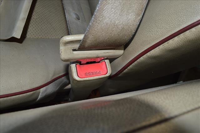 HYUNDAI Santa Fe SM (2000-2013) Пряжка ремня безопасности переднего правого сиденья 24996907