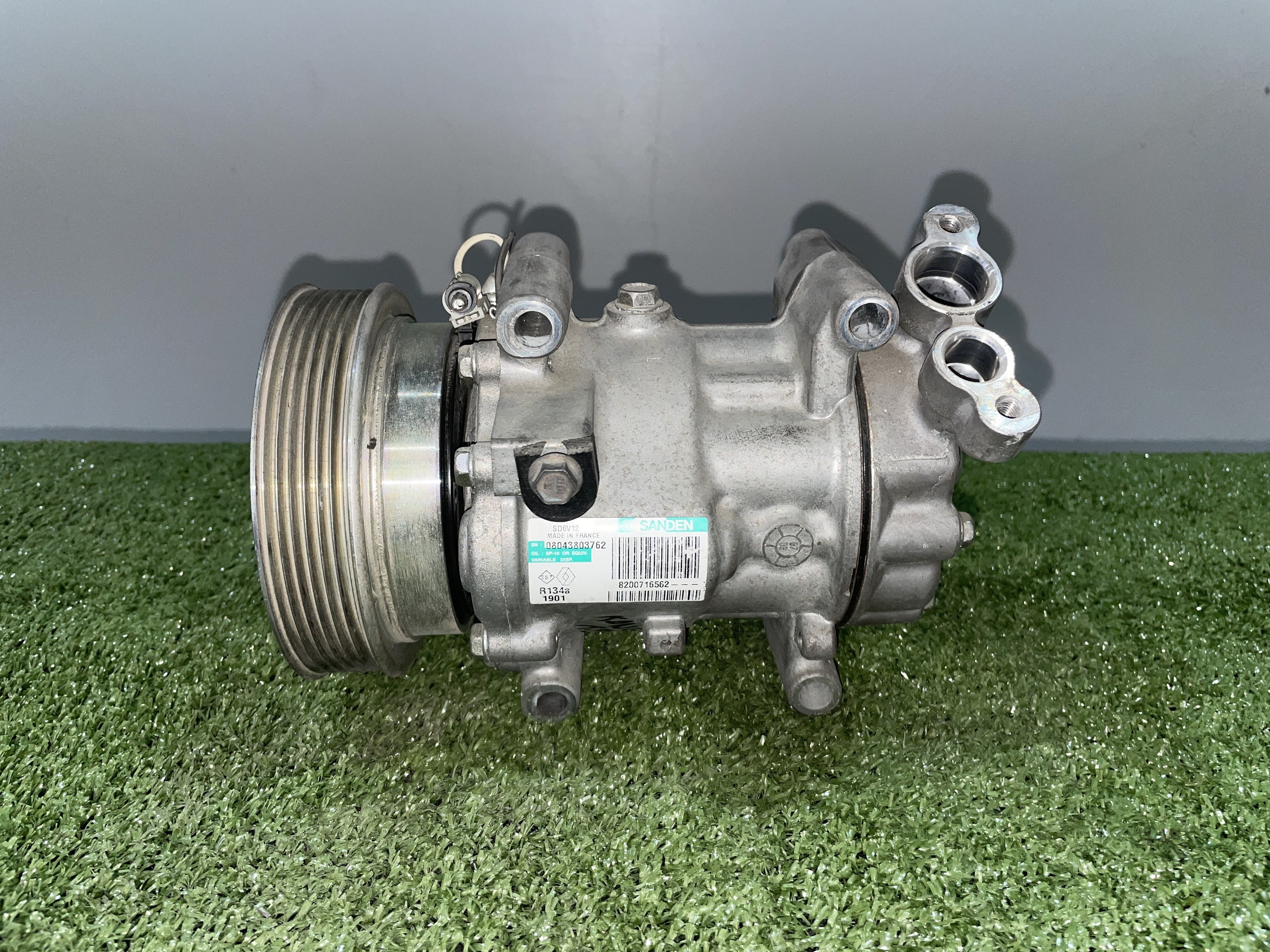 VOLKSWAGEN Hасос кондиционера 8200716562,1901 23555424
