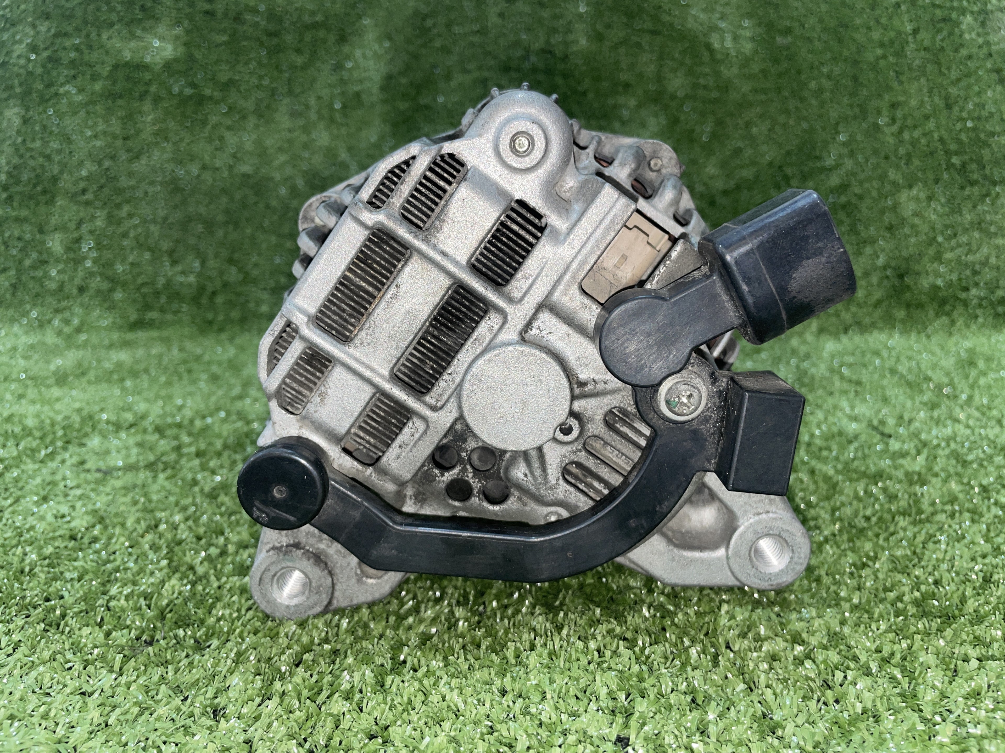 PEUGEOT 307 1 generation (2001-2008) Alternator A003TG1891B, 9649846880 23553827