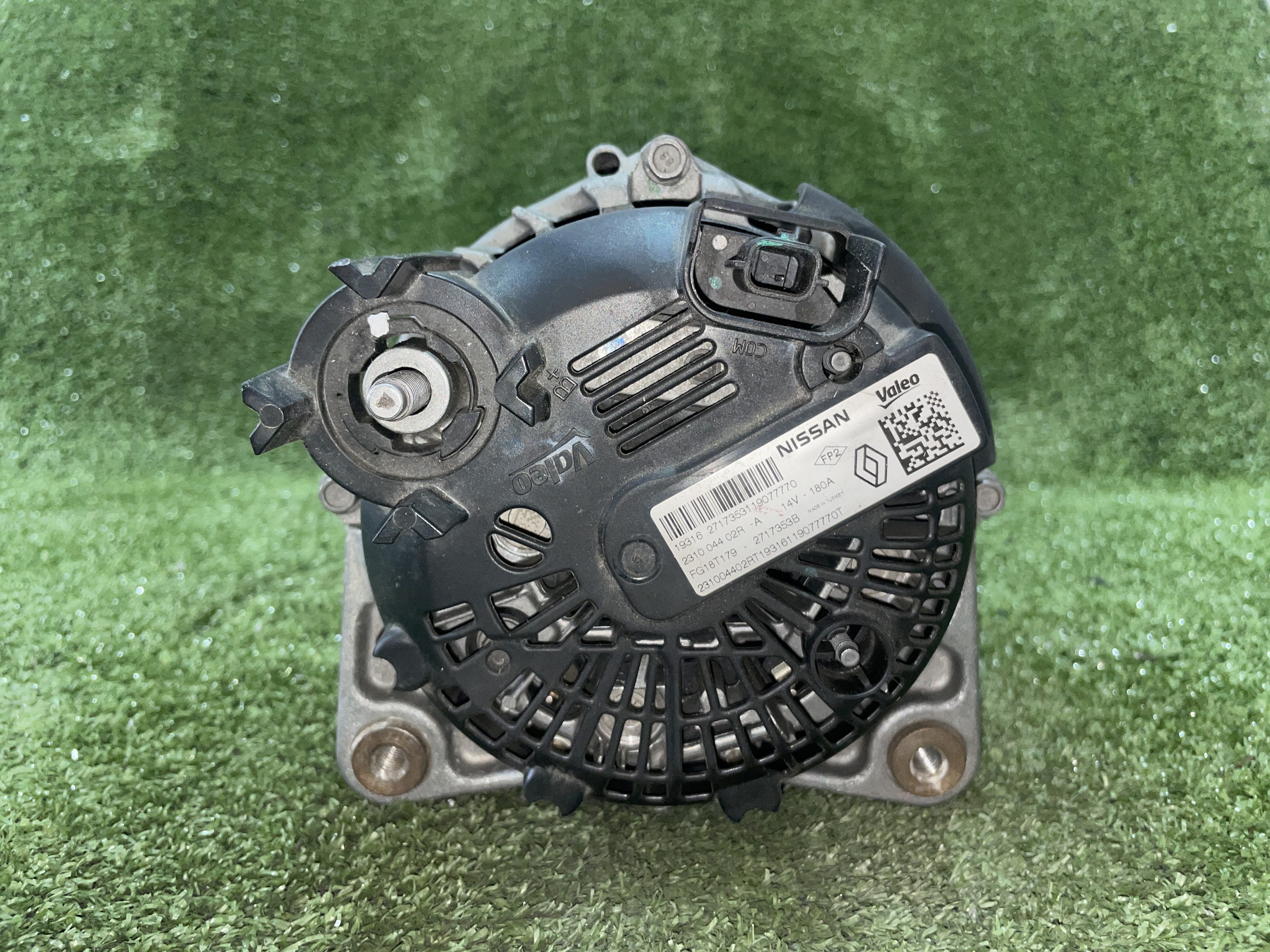 DACIA Duster 1 generation (2010-2017) Alternator FG18T179, VALEO, 231004402R 21585118