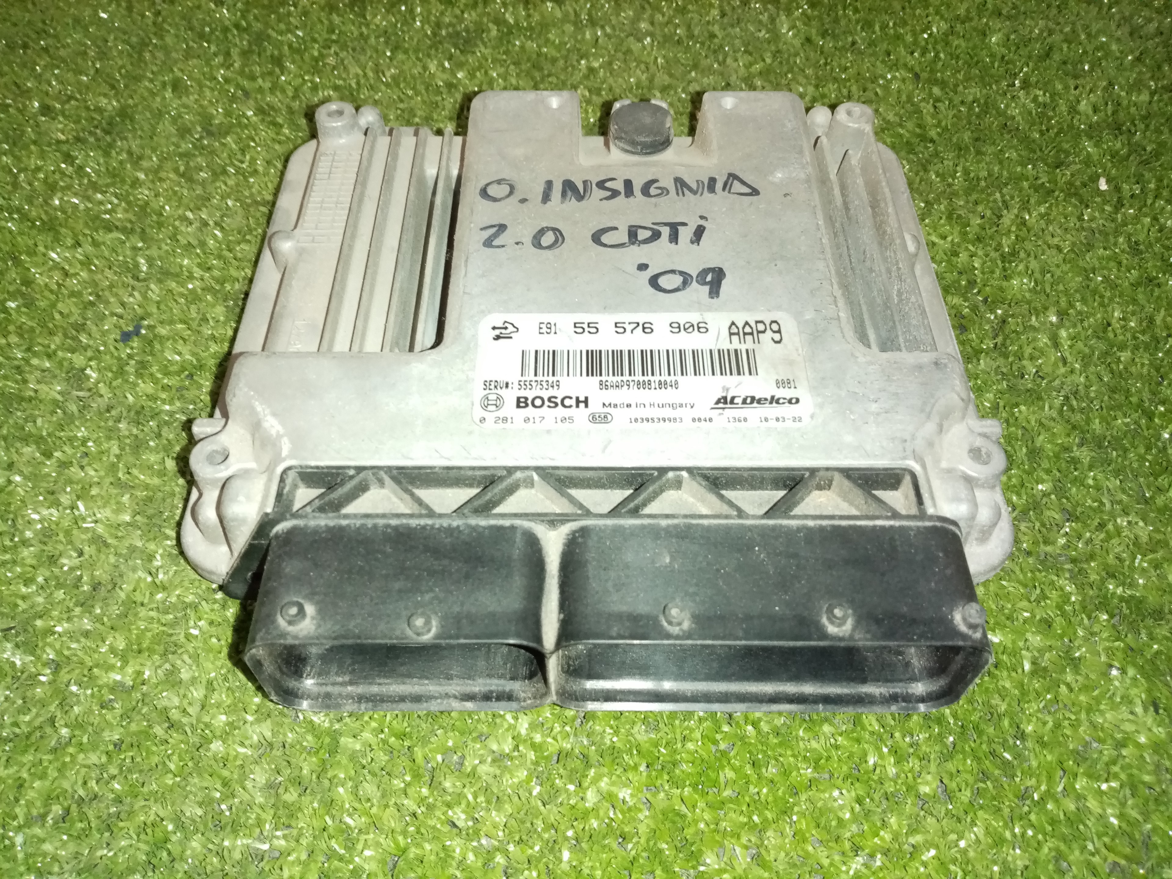 OPEL Insignia A (2008-2016) Engine Control Unit ECU 0281017105, 55576906, 55575349 23546863