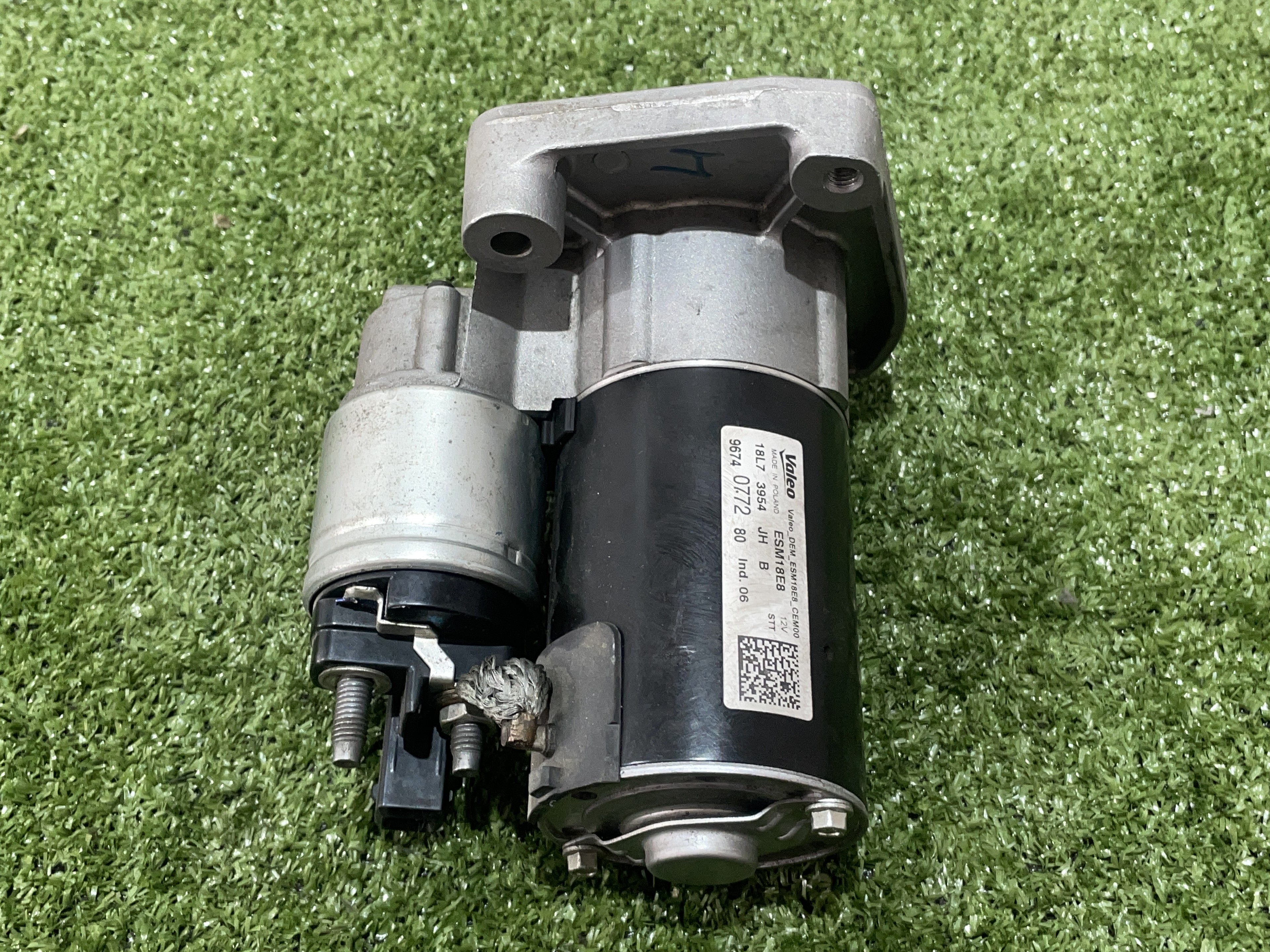 PEUGEOT 208 Peugeot 208 (2012-2015) Starter Motor ESM18E8, VALEO, 9674077280 23548321