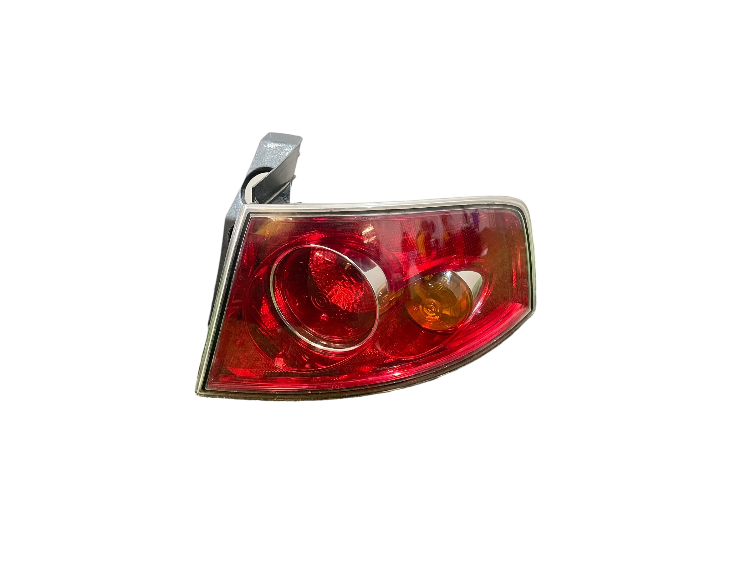 SEAT Leon 1 generation (1999-2005) Rear Right Taillight Lamp 6L6945112B 25703352