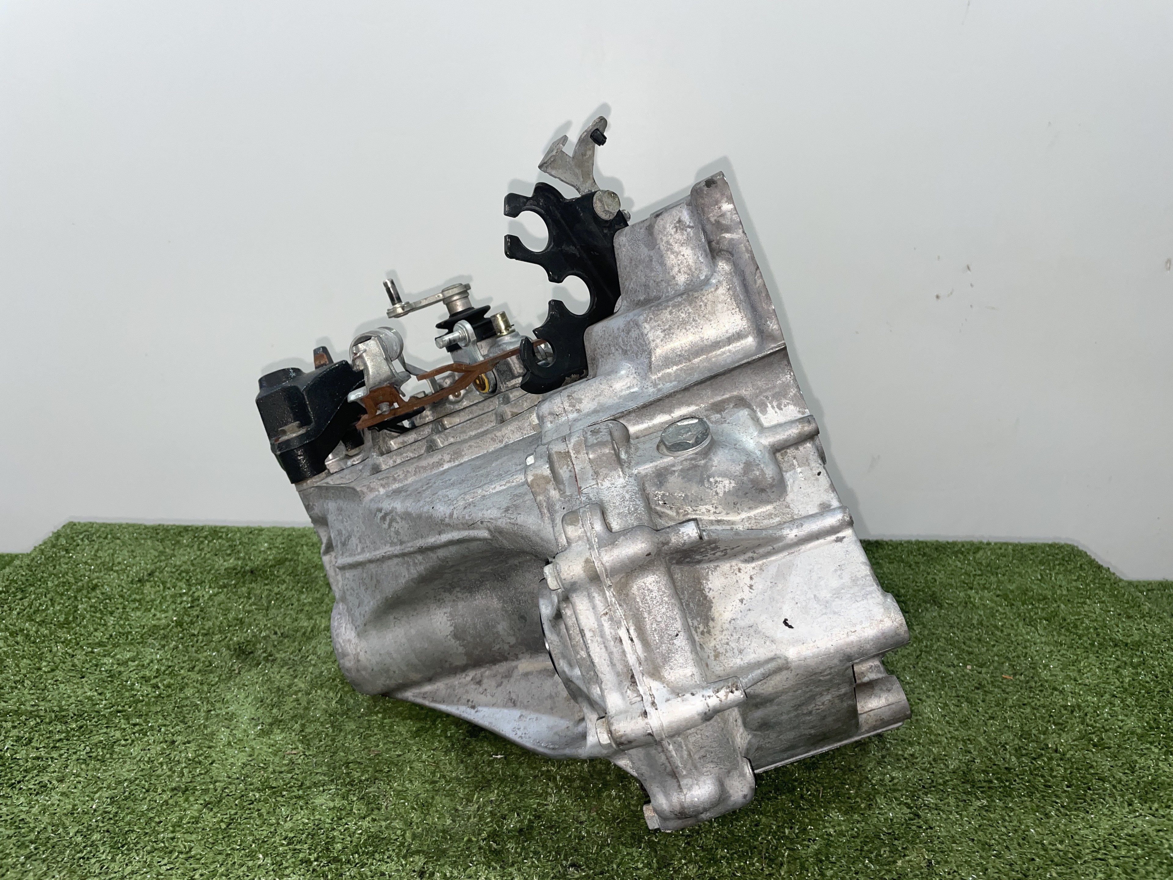 PEUGEOT 107 Peugeot 107 (2005-2014) Gearbox 20TT01 24950852