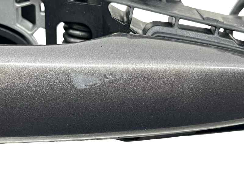 Maneta exterior delantera izquierda YH01 / YHZ 9820341080 de Peugeot 3008 2016-2025 - pieza usada