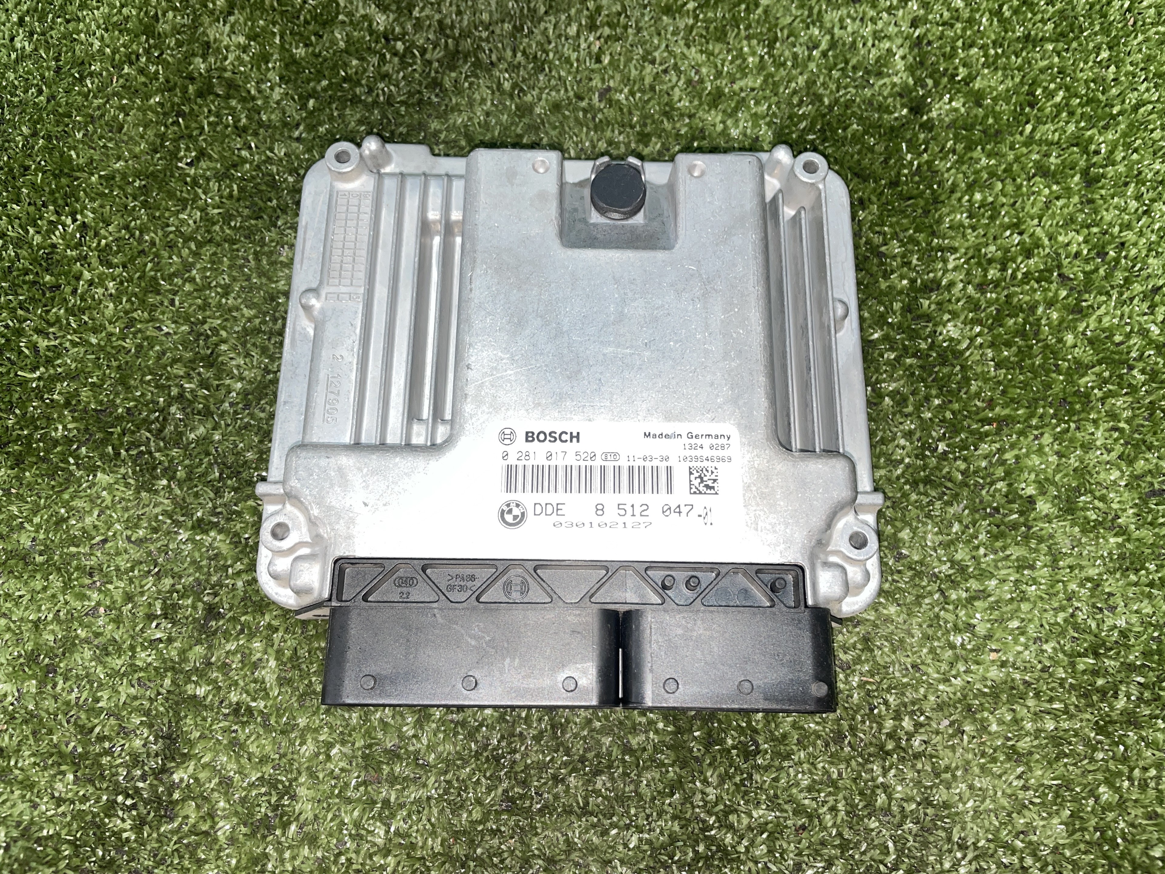 BMW 3 Series E90/E91/E92/E93 (2004-2013) Motorkontrolenhed ECU 0281017520,0281017520,8512047 23331278