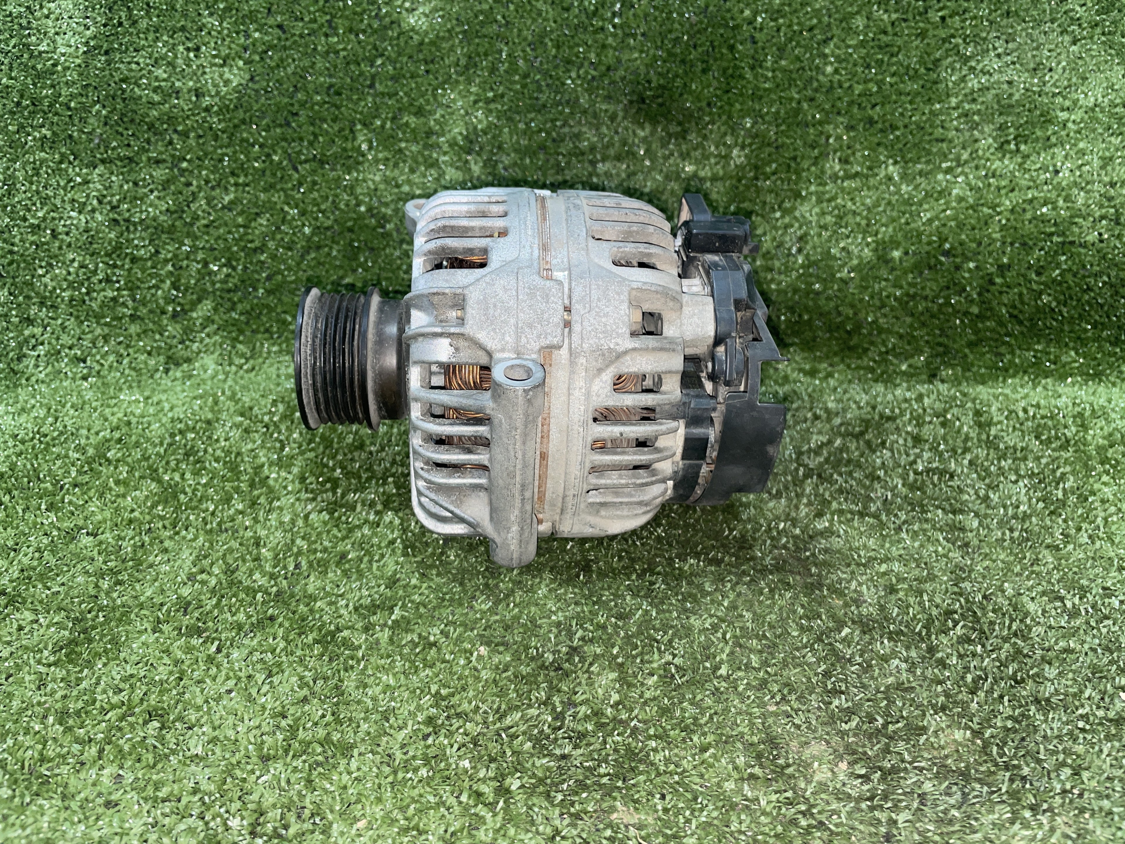 RENAULT Megane 2 generation (2002-2012) Alternator 0124415007,7700421477 23844280