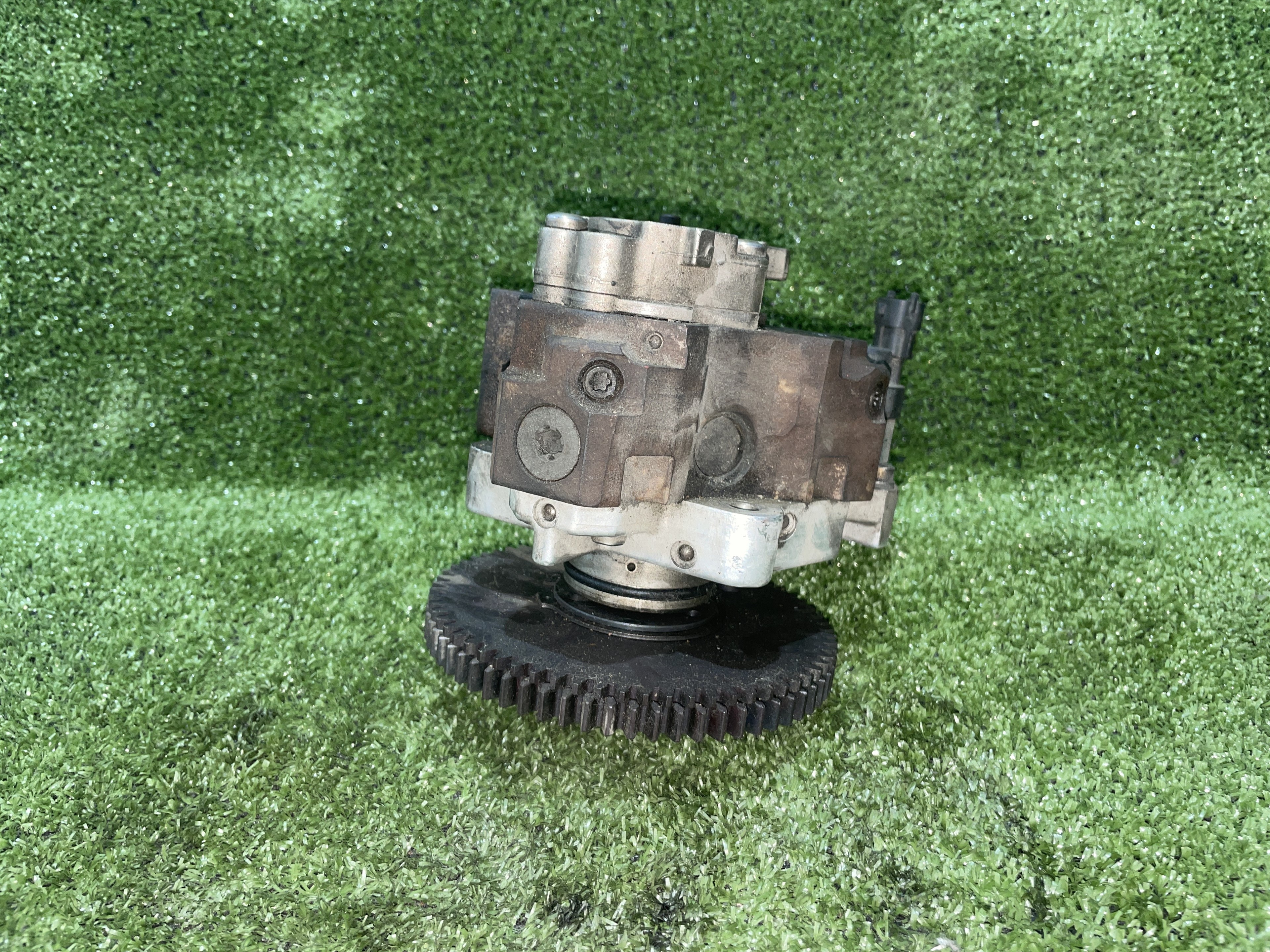 NISSAN High Pressure Fuel Pump 0445010033, 8200586851 23555021