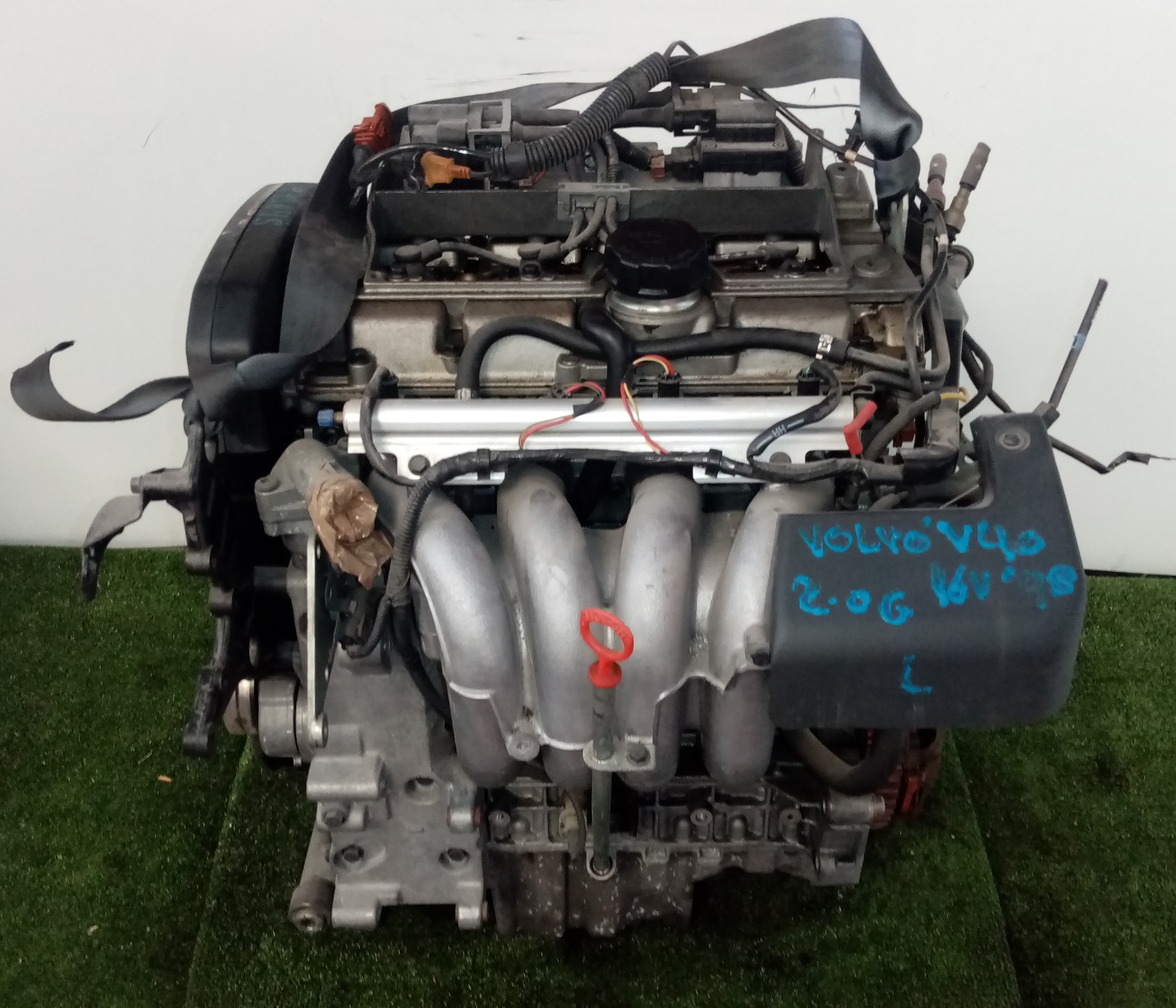 VOLVO V40 1 generation (1996-2004) Motor B4164S 23546448