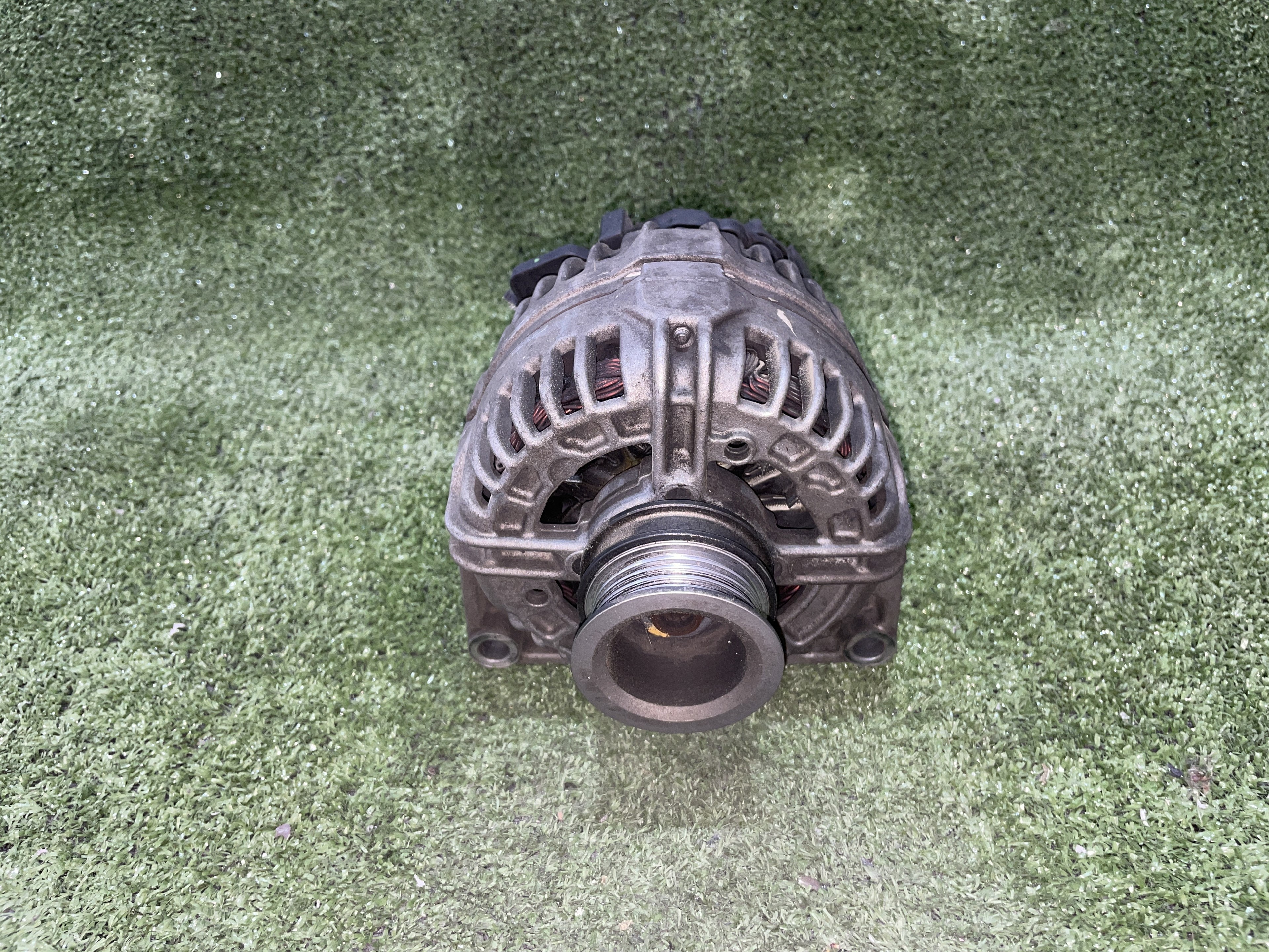 OPEL Astra J (2009-2020) Alternator 0124425005,24447429 21585166