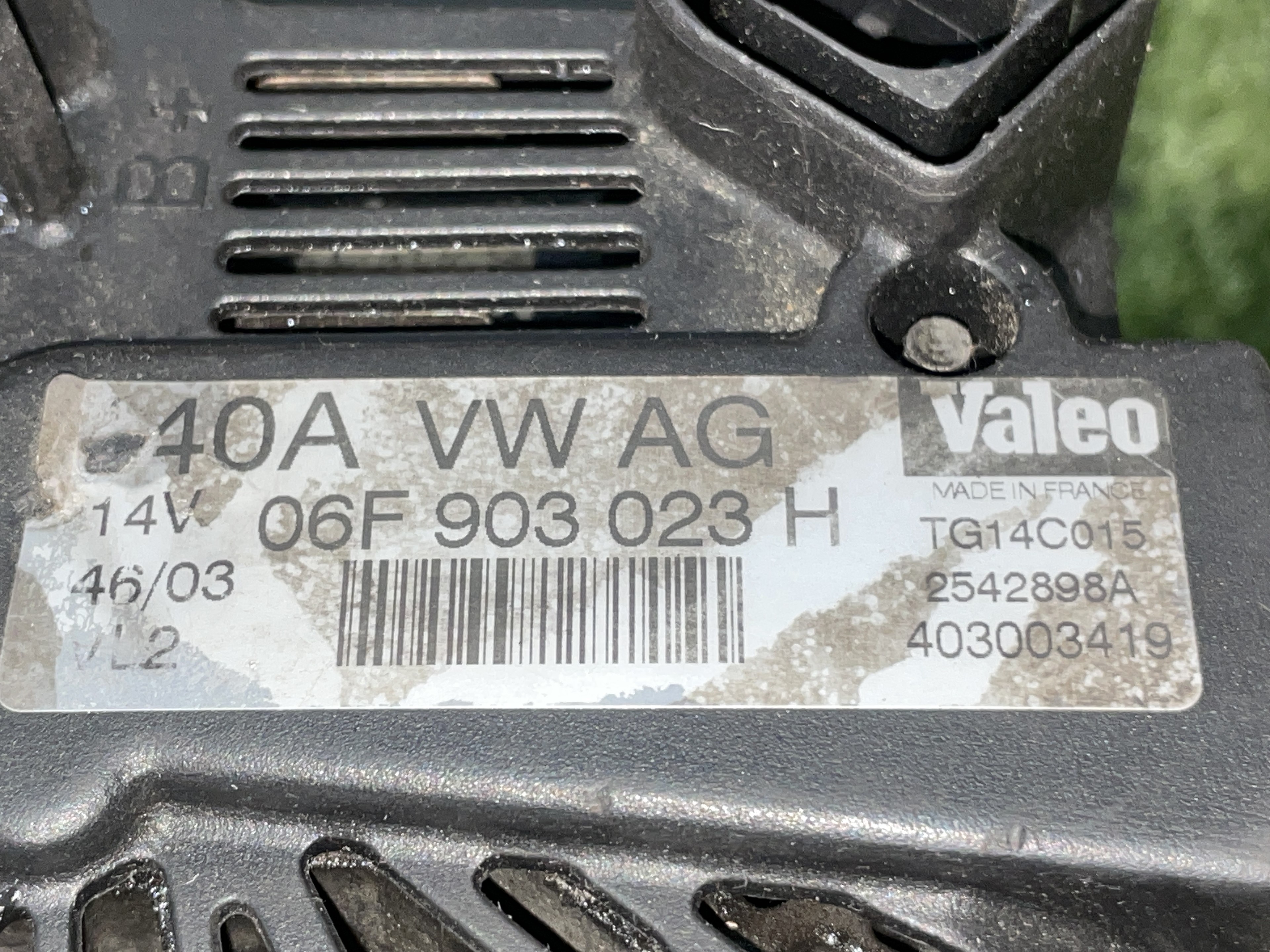 AUDI A4 B6/8E (2000-2005) Генератор TG14C015, VALEO, 06F903023H 21584802