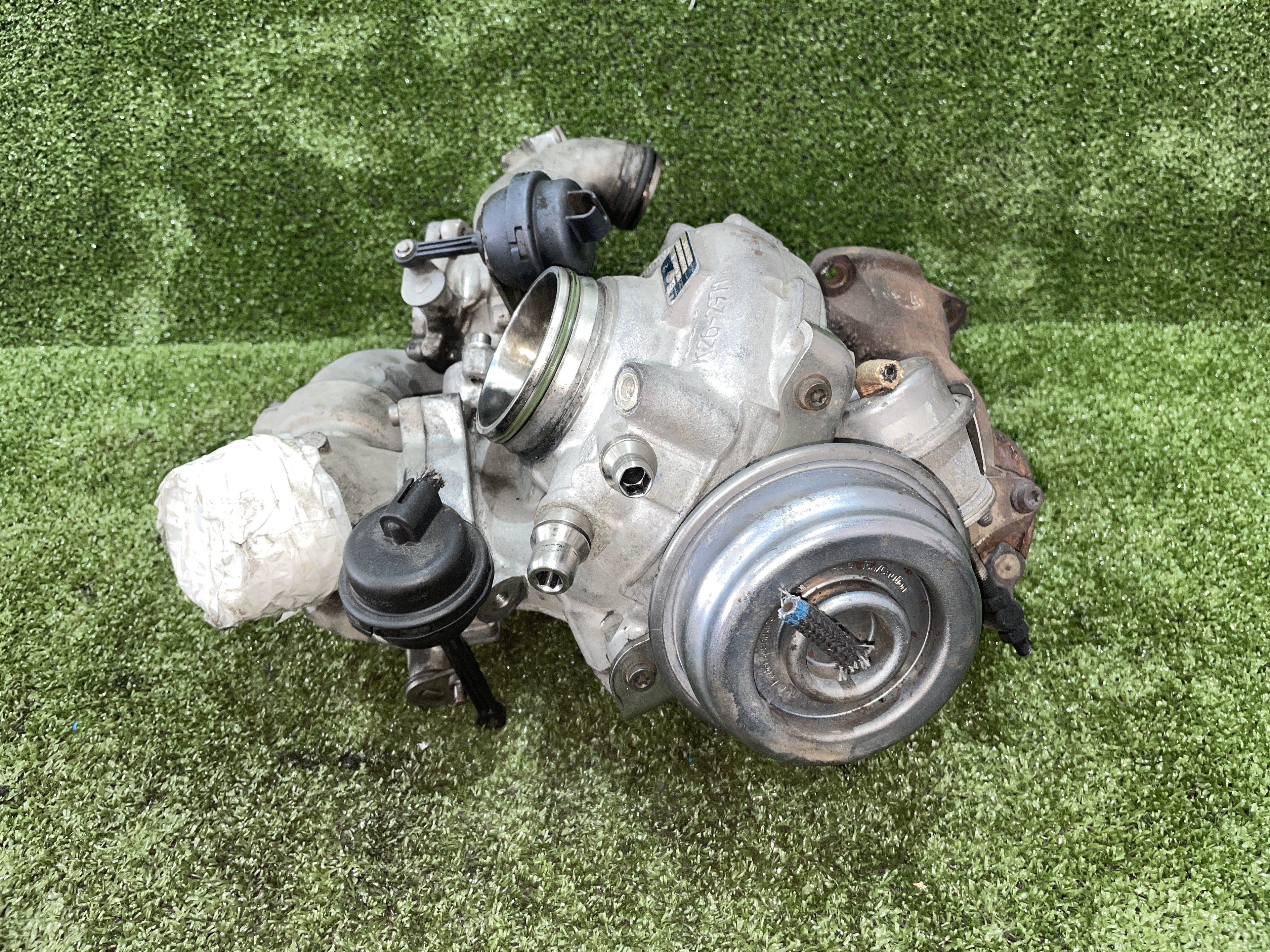 BMW 6 Series F06/F12/F13 (2010-2018) Turbocharger 53269700011,BORGWARNER,11658508092-08 25942869