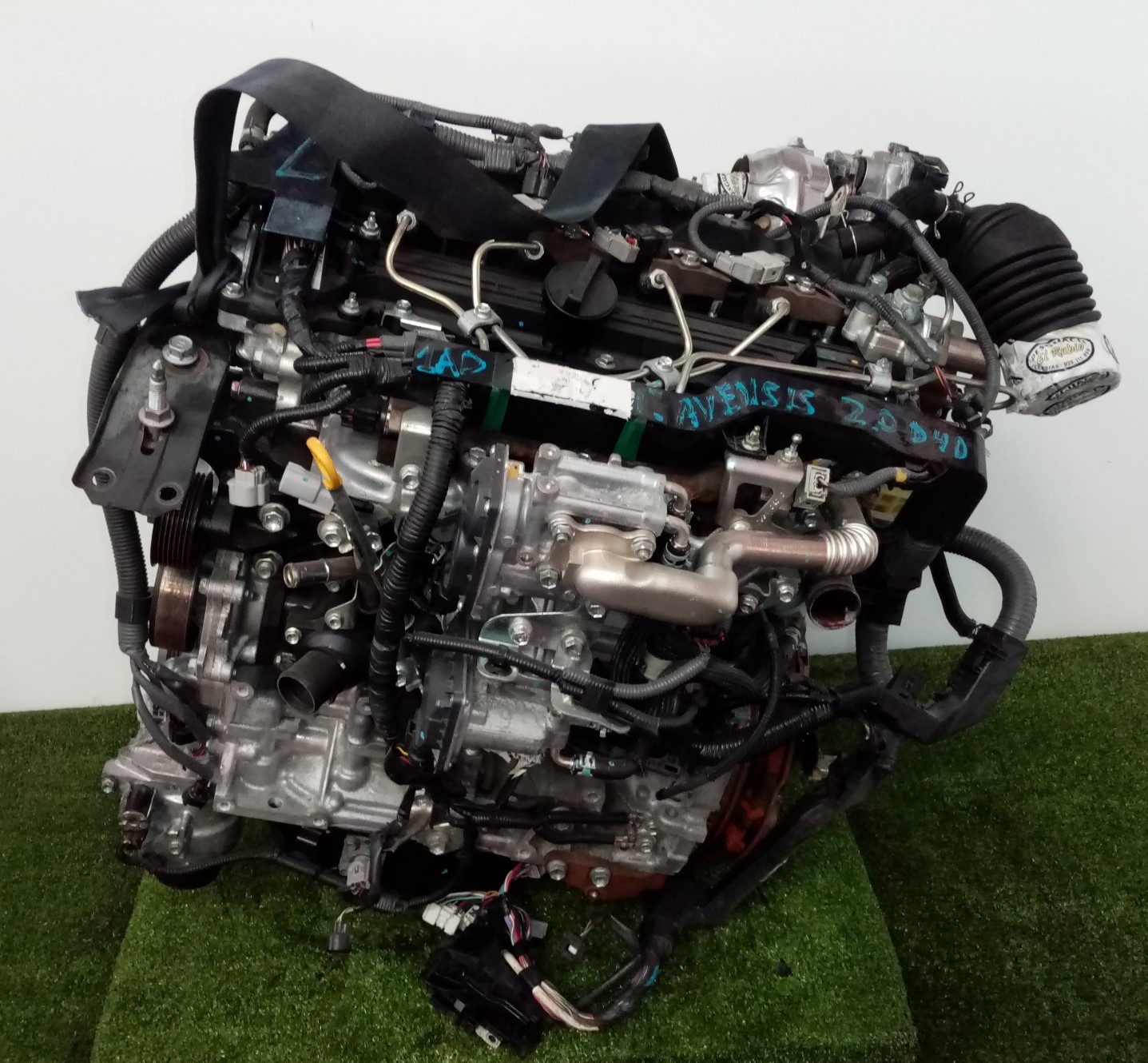 TOYOTA Avensis Engine 1AD 19979641